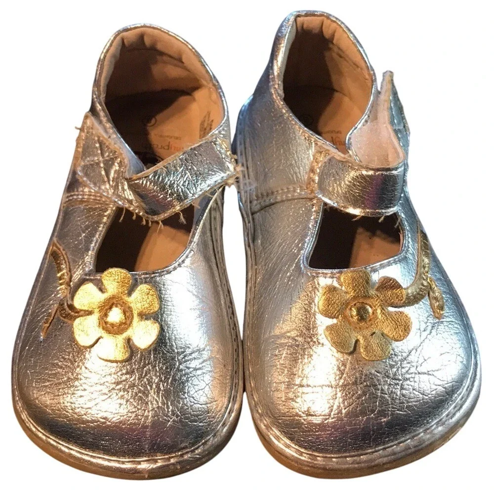 Tinyi‎ Silver Metallic Toddler Mary Jane Shoes Gold Flower Applique Size 6 DMJ